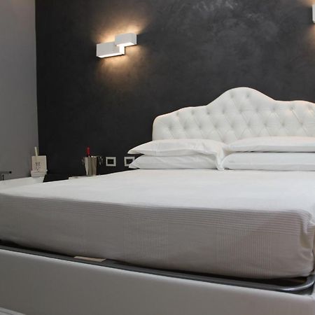 Jacuzzi Apartament By Parmacentro B&B מראה חיצוני תמונה