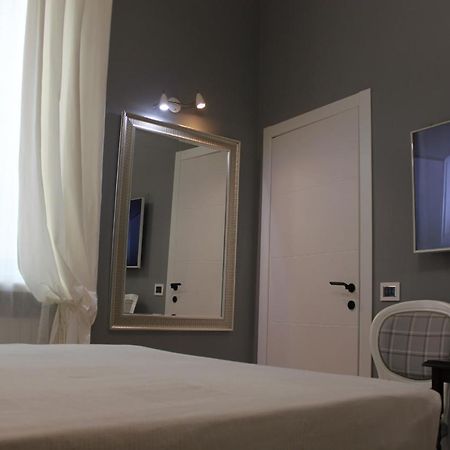 Jacuzzi Apartament By Parmacentro B&B מראה חיצוני תמונה