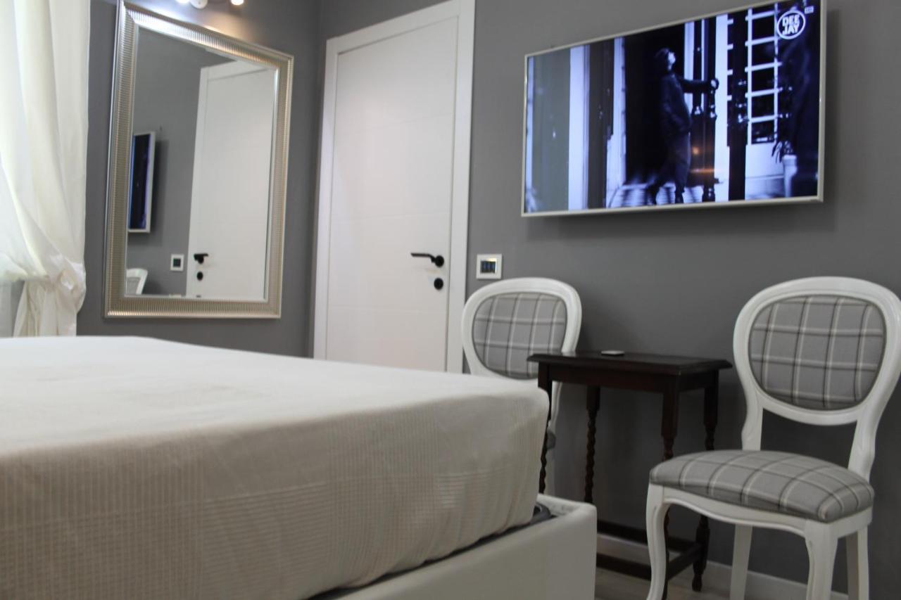 Jacuzzi Apartament By Parmacentro B&B מראה חיצוני תמונה