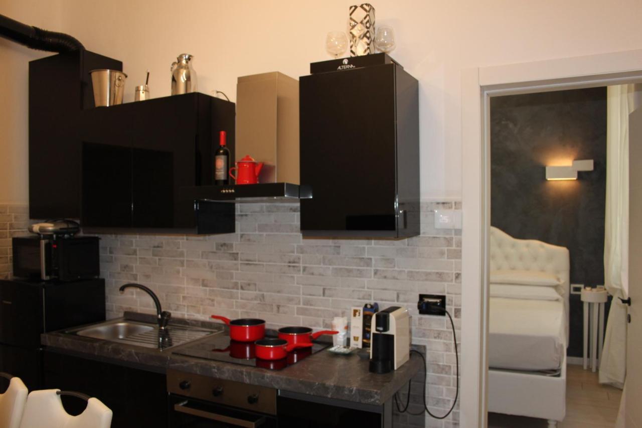 Jacuzzi Apartament By Parmacentro B&B מראה חיצוני תמונה