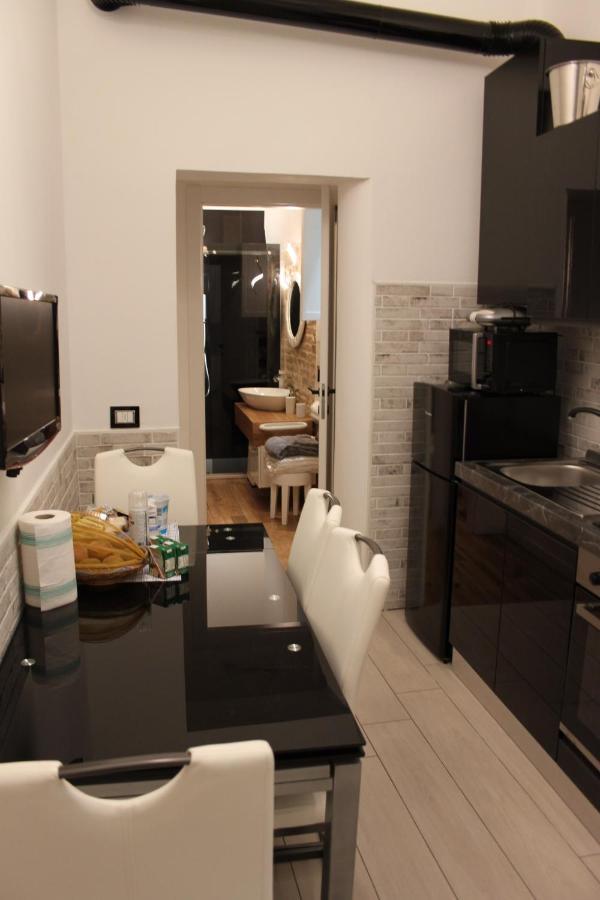 Jacuzzi Apartament By Parmacentro B&B מראה חיצוני תמונה