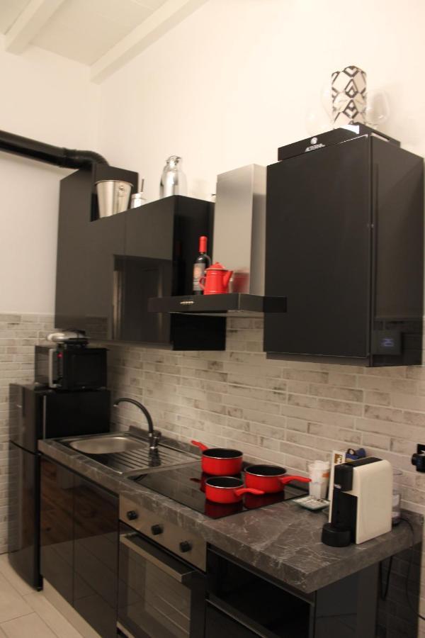 Jacuzzi Apartament By Parmacentro B&B מראה חיצוני תמונה